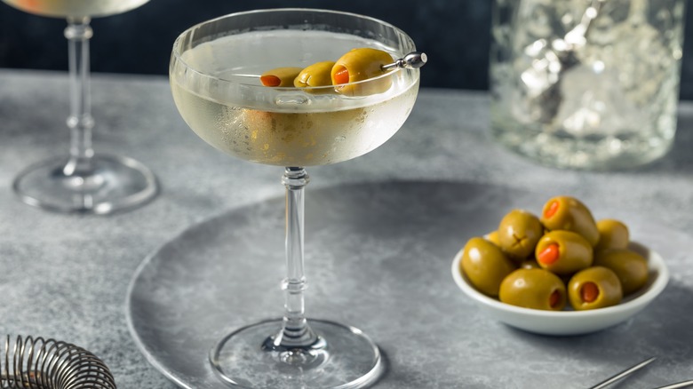 How To Order A Martini At A Bar Like A Pro How to order a martini