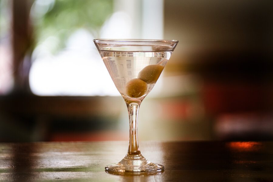 How to Order a Martini, According to Bartenders - Thrillist How to Order a Martini, According to Bartenders - Thrillist